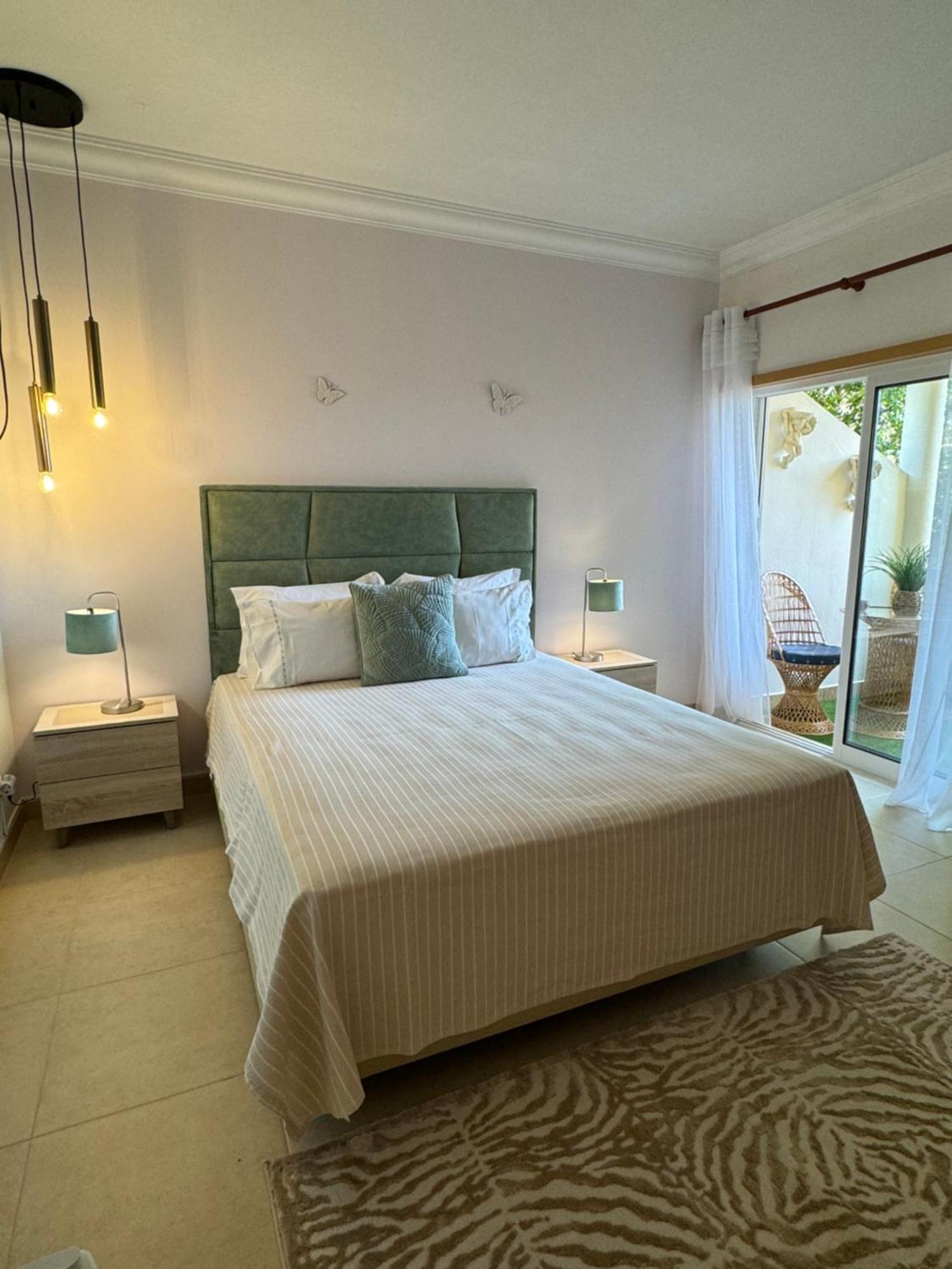 Lucie Lime Guesthouse Praia Da Luz ภายนอก รูปภาพ