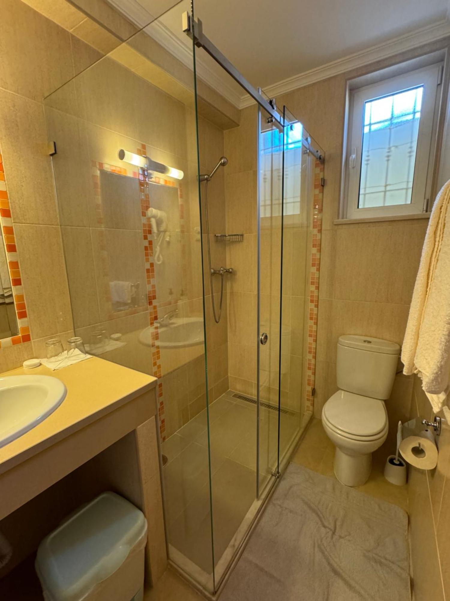 Lucie Lime Guesthouse Praia Da Luz ภายนอก รูปภาพ