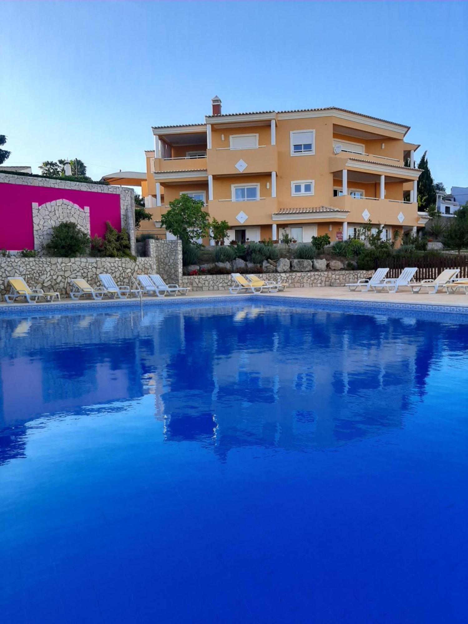 Lucie Lime Guesthouse Praia Da Luz ภายนอก รูปภาพ