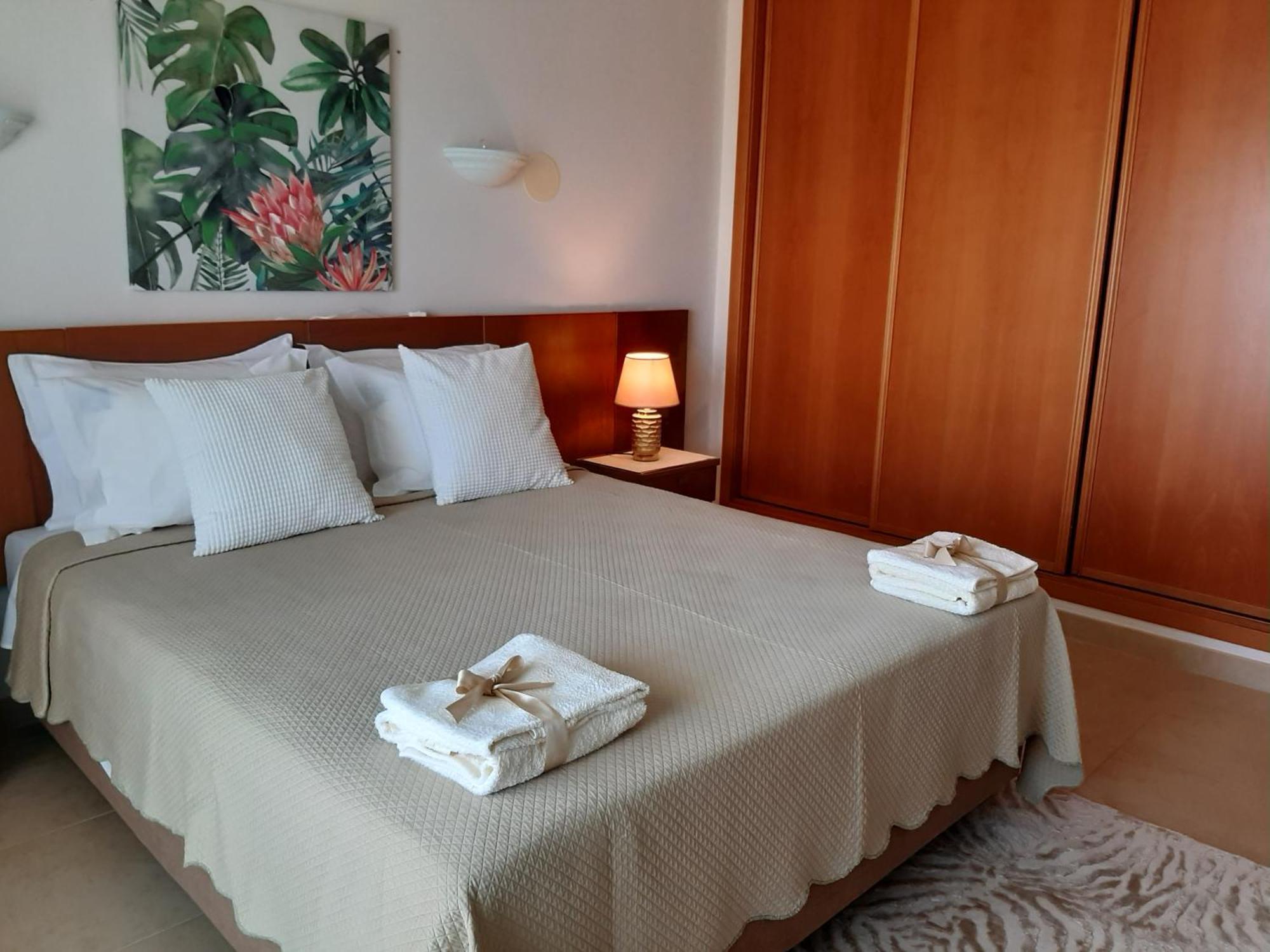Lucie Lime Guesthouse Praia Da Luz ภายนอก รูปภาพ