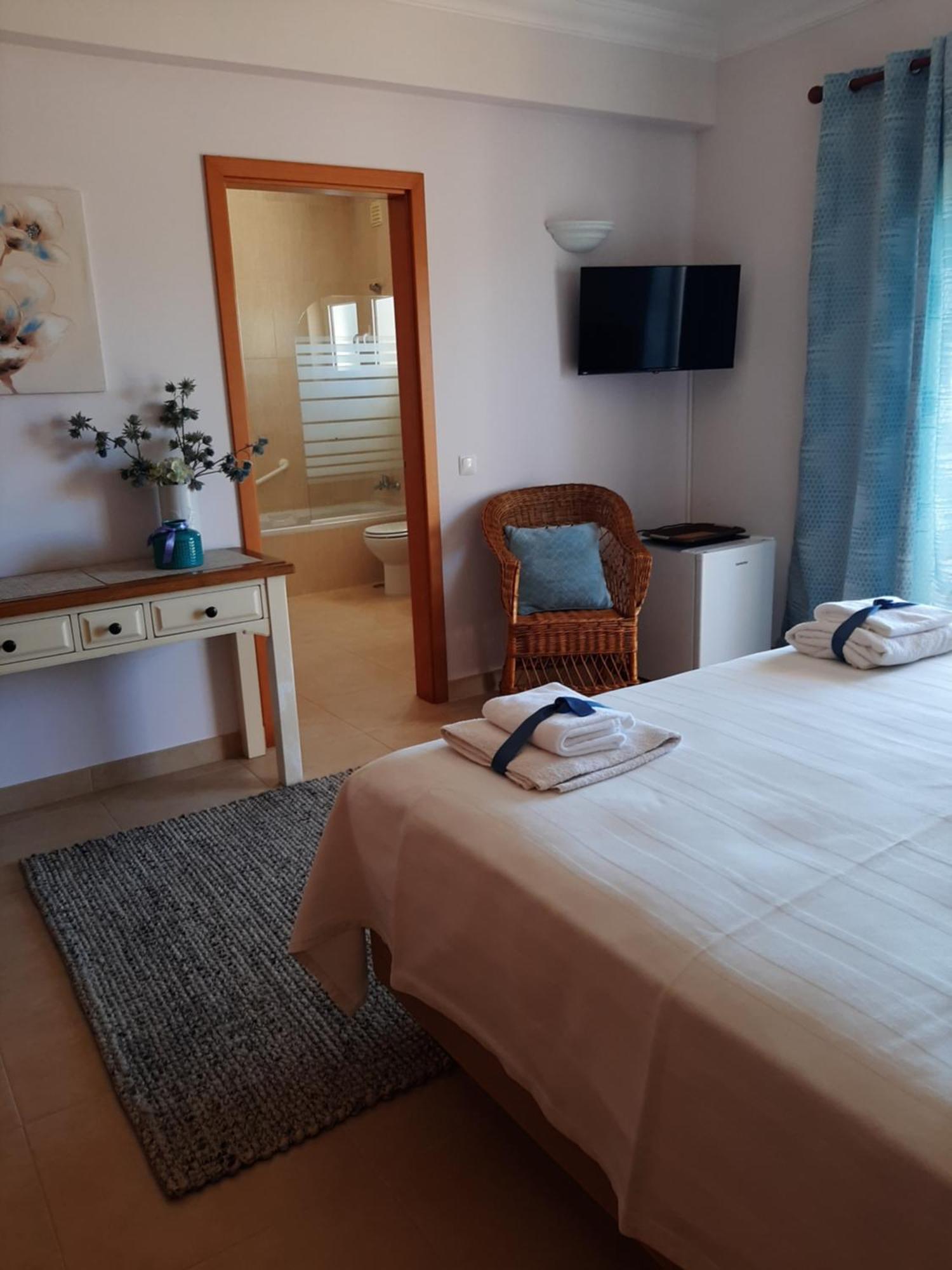 Lucie Lime Guesthouse Praia Da Luz ภายนอก รูปภาพ