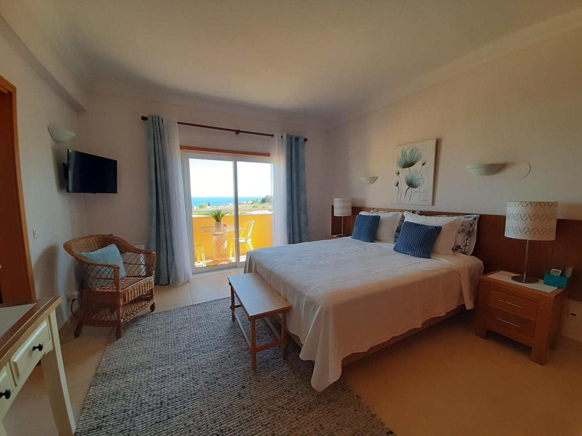 Lucie Lime Guesthouse Praia Da Luz ภายนอก รูปภาพ